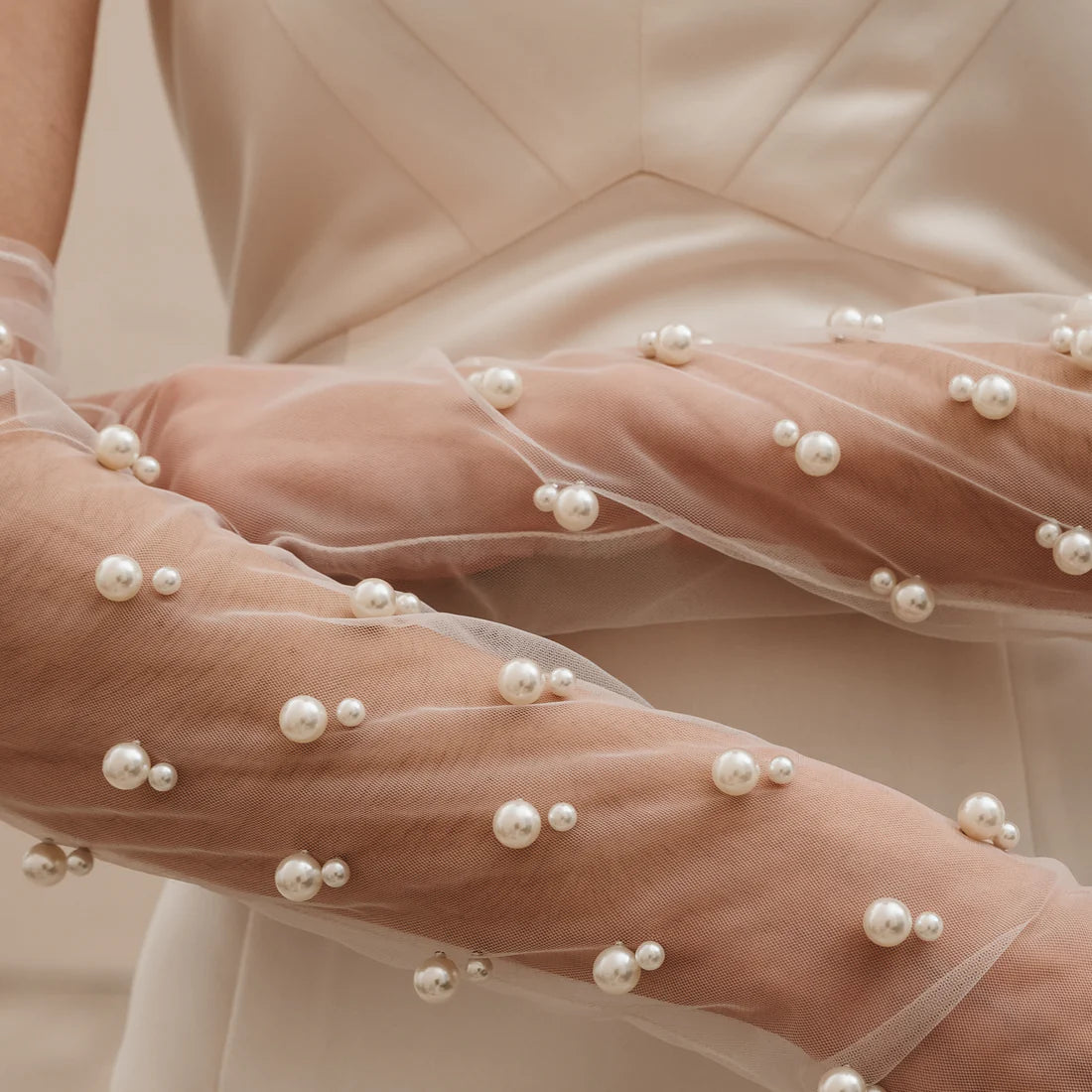 Pearl Bridal Gloves