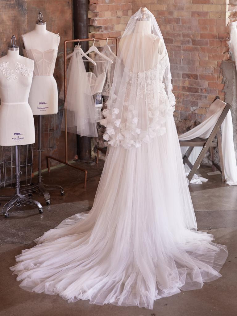 Eldridge Veil