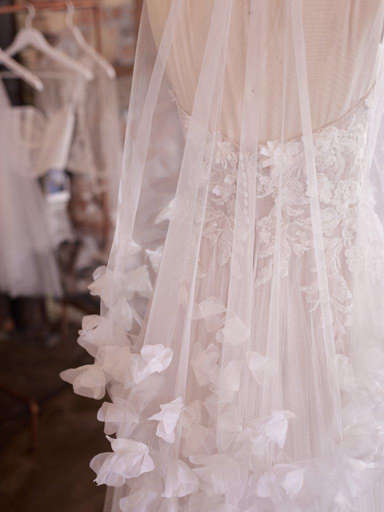 Eldridge Veil