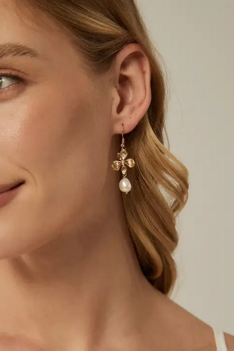 Pearl Floral Dangle Earrings