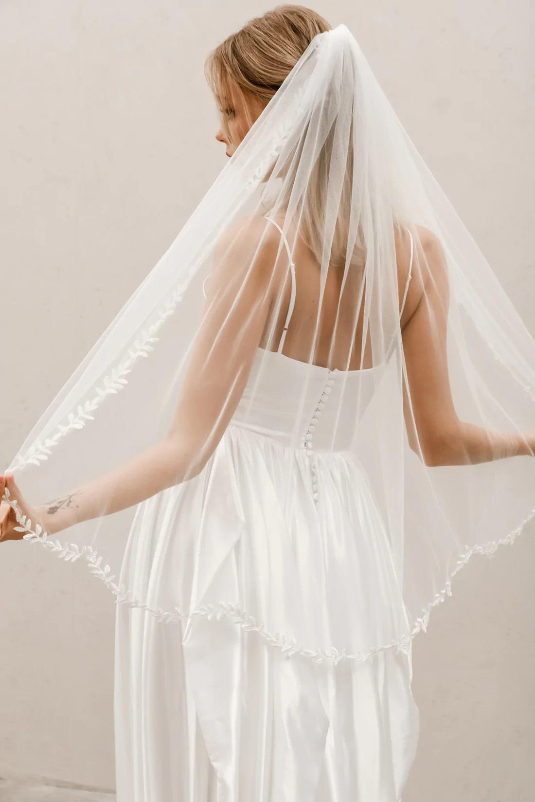 Floral Pearl Edge Veil